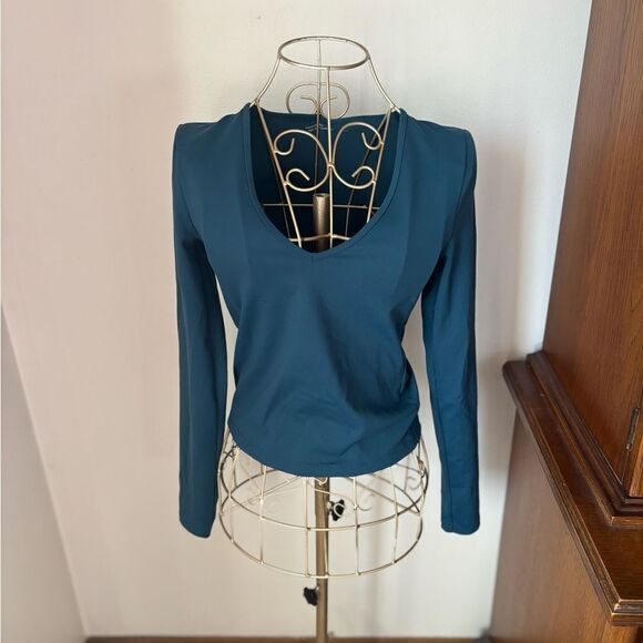 Abercrombie teal long sleeve v neck soft a & f top size S - Picture 1 of 11